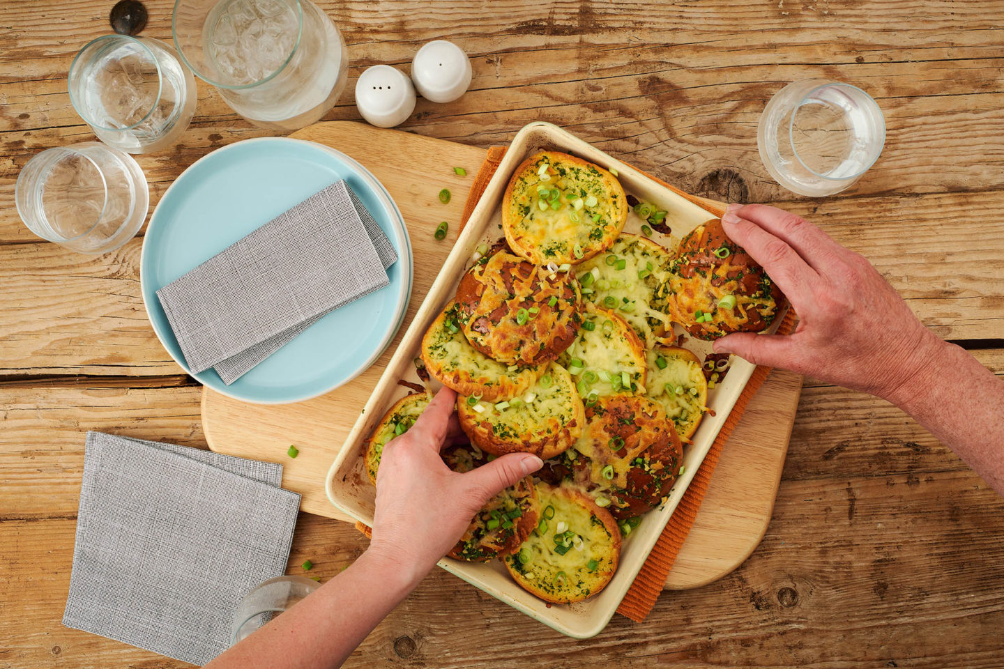 Garlic Burger Buns Bread